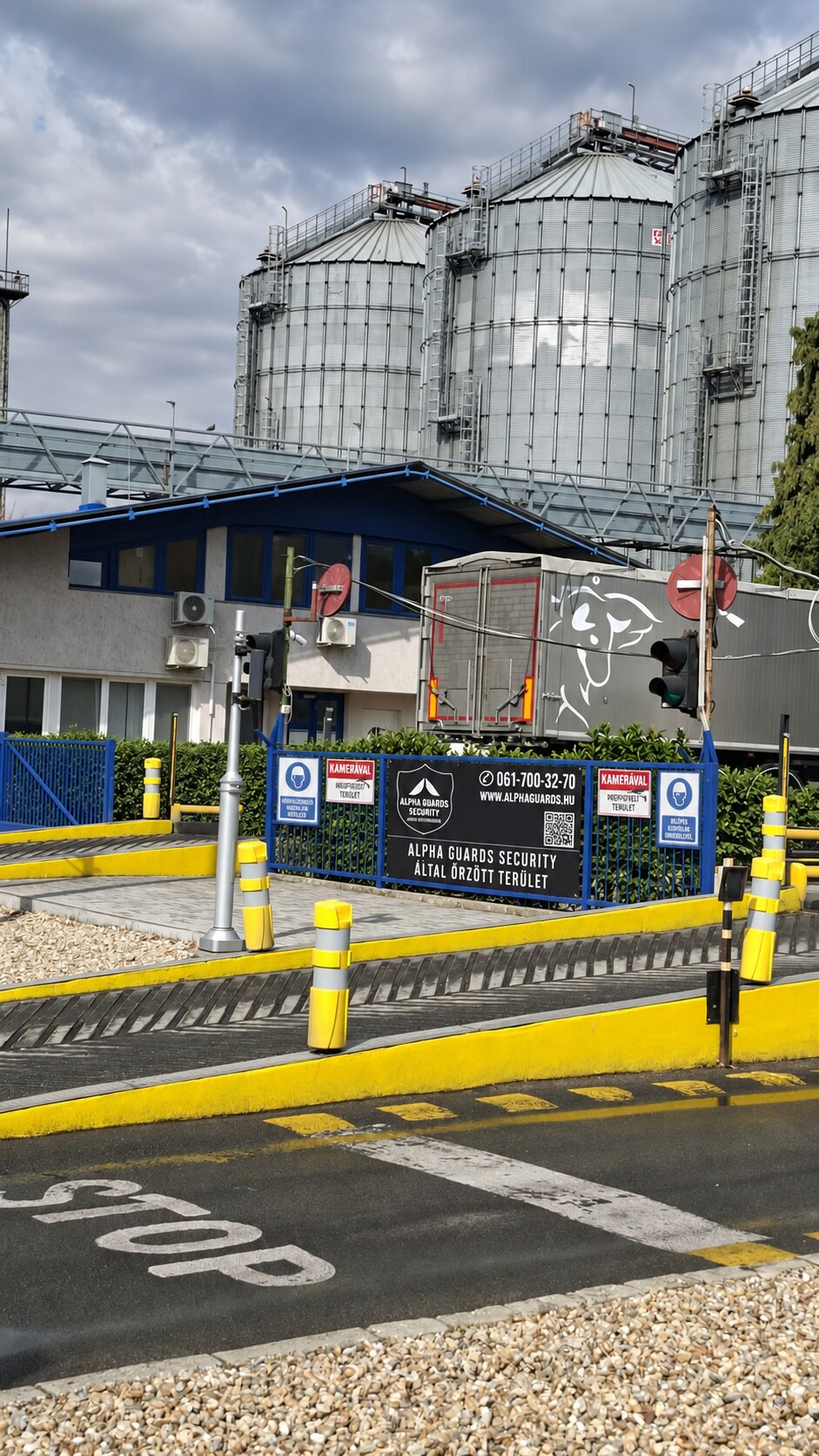 Alpha Guards által őrzött ipari létesítmény